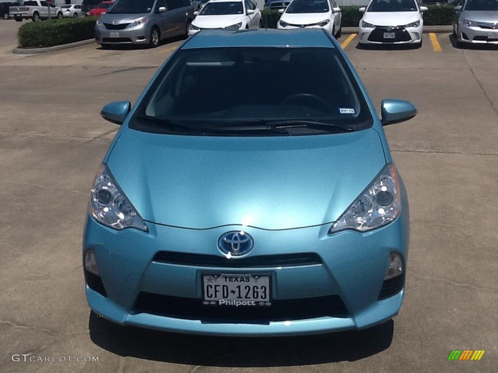 2013 Prius c Hybrid Three - Summer Rain Metallic / Light Blue Gray/Black photo #1