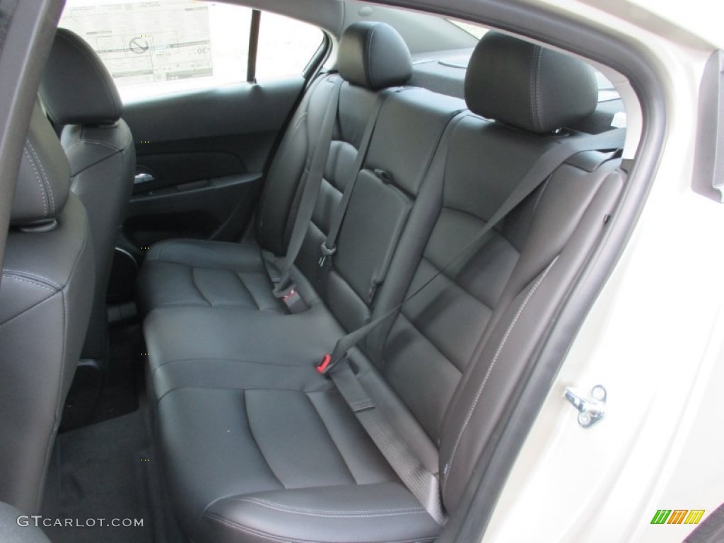2016 Chevrolet Cruze Limited LT Rear Seat Photo #106437306