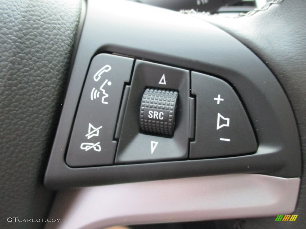 2016 Chevrolet Cruze Limited LT Controls Photos