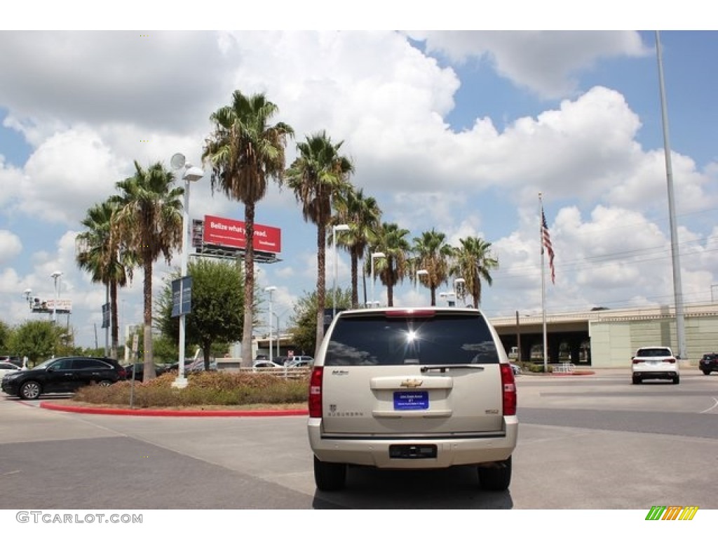 2007 Suburban 1500 LT - Gold Mist Metallic / Light Cashmere/Ebony photo #6