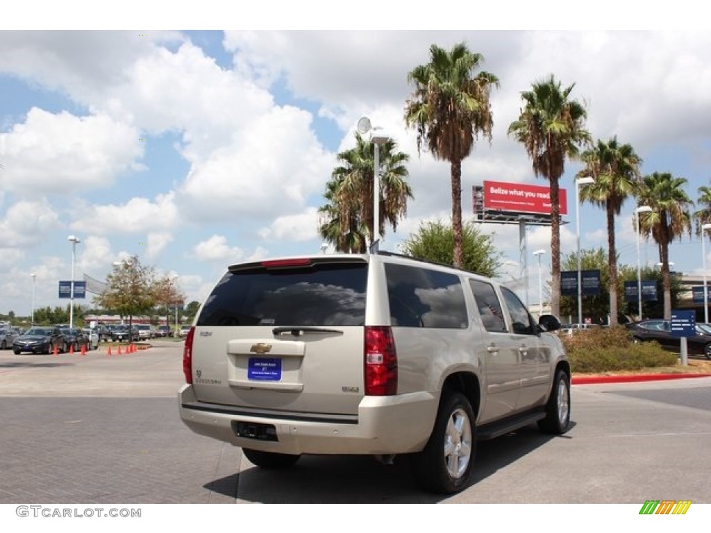 2007 Suburban 1500 LT - Gold Mist Metallic / Light Cashmere/Ebony photo #7