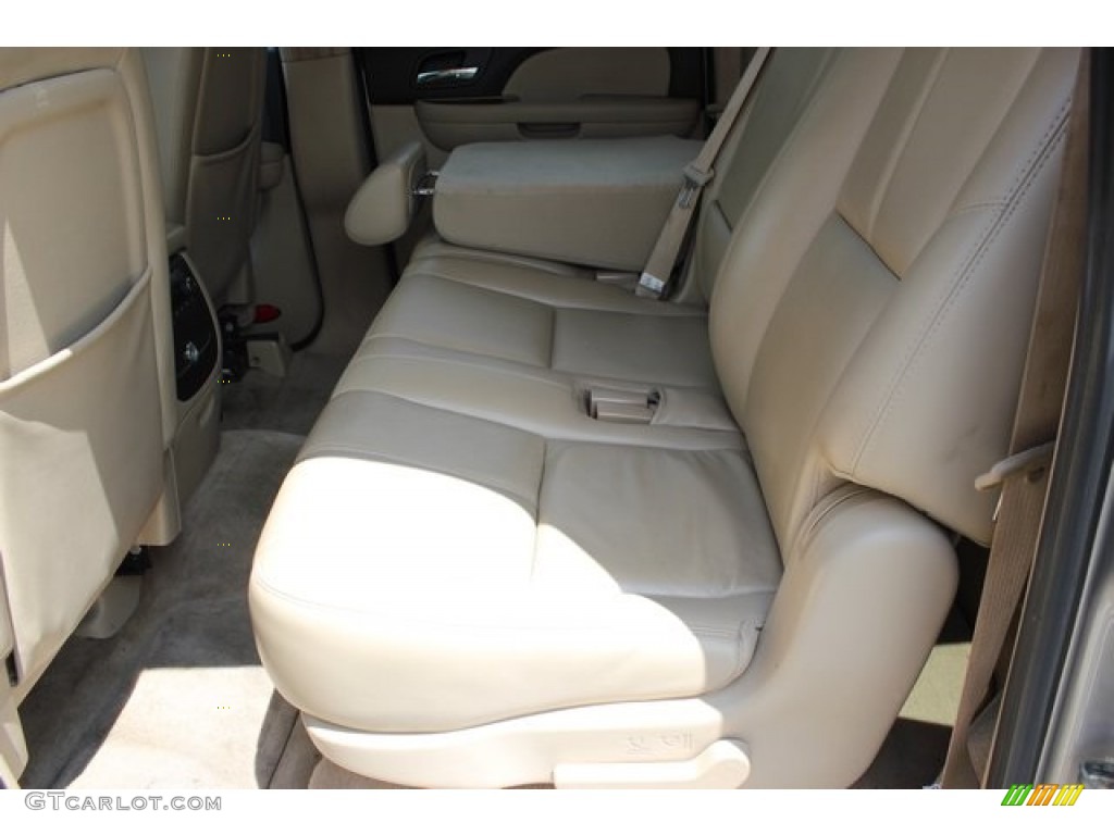 2007 Suburban 1500 LT - Gold Mist Metallic / Light Cashmere/Ebony photo #13