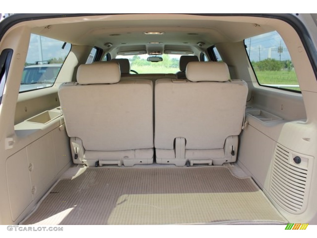 2007 Suburban 1500 LT - Gold Mist Metallic / Light Cashmere/Ebony photo #17