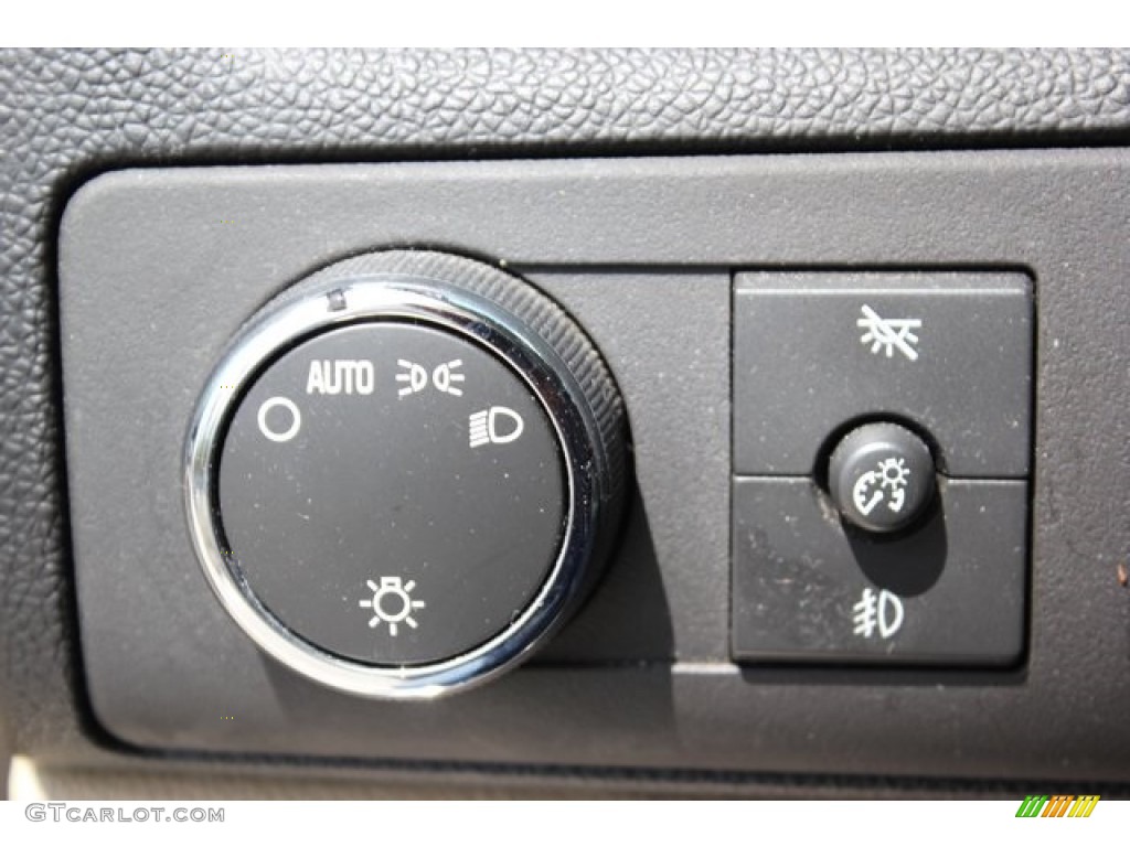 2007 Suburban 1500 LT - Gold Mist Metallic / Light Cashmere/Ebony photo #35