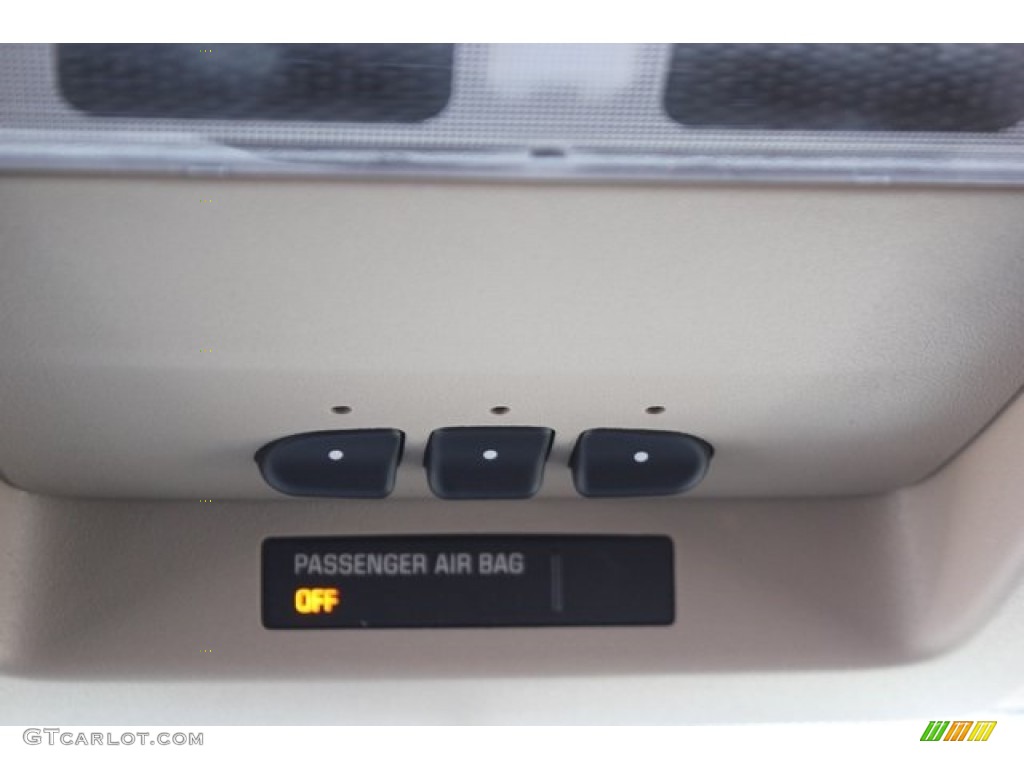 2007 Suburban 1500 LT - Gold Mist Metallic / Light Cashmere/Ebony photo #37