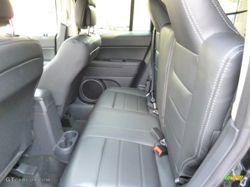 2016 Jeep Patriot High Altitude 4x4 Rear Seat Photos