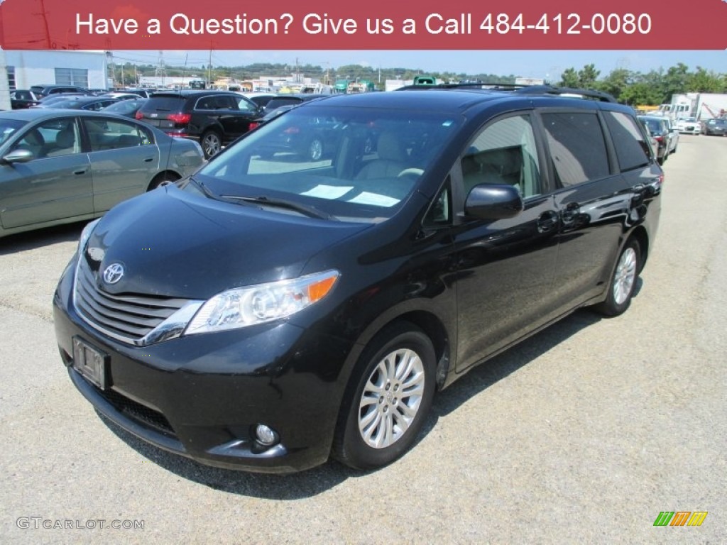 2011 Sienna XLE - Black / Bisque photo #8