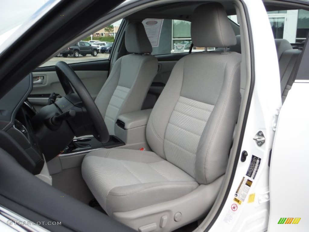 Ash Interior 2015 Toyota Camry LE Photo #106456938