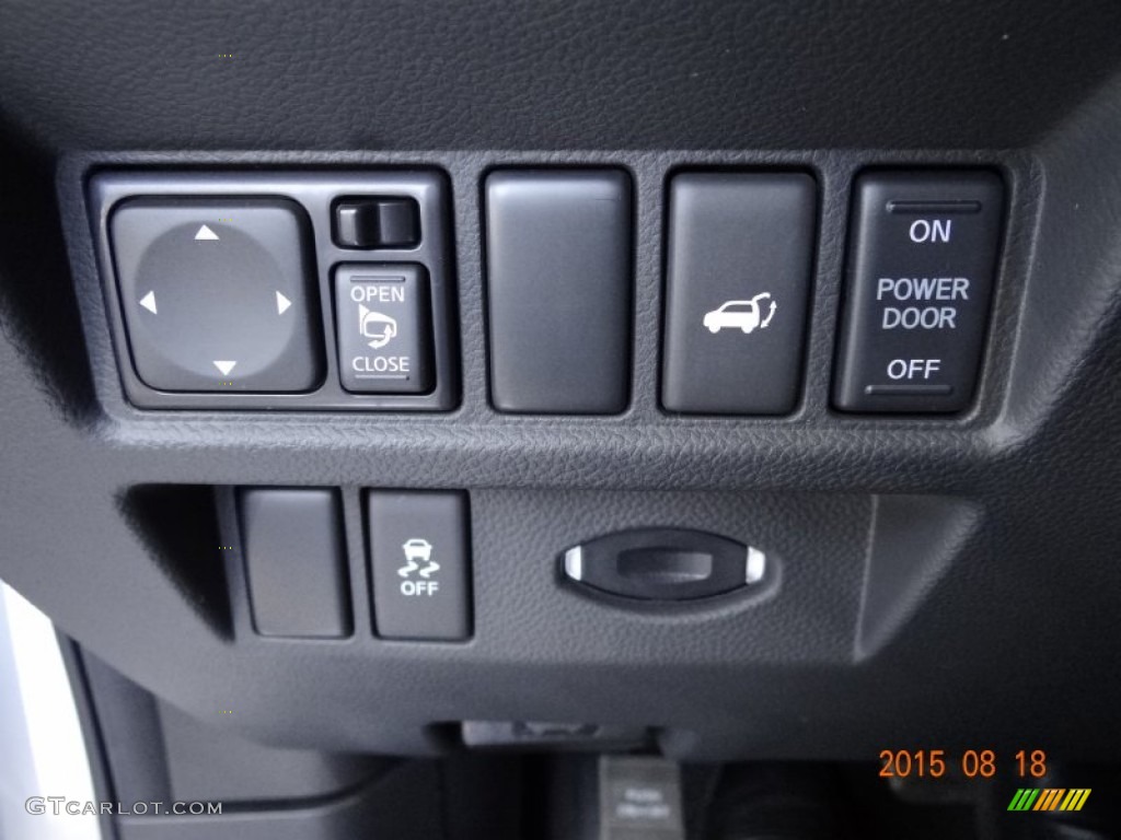 2015 QX70 AWD - Liquid Platinum / Graphite photo #15