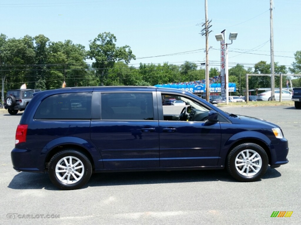 2015 Grand Caravan SXT - True Blue Pearl / Black/Light Graystone photo #5