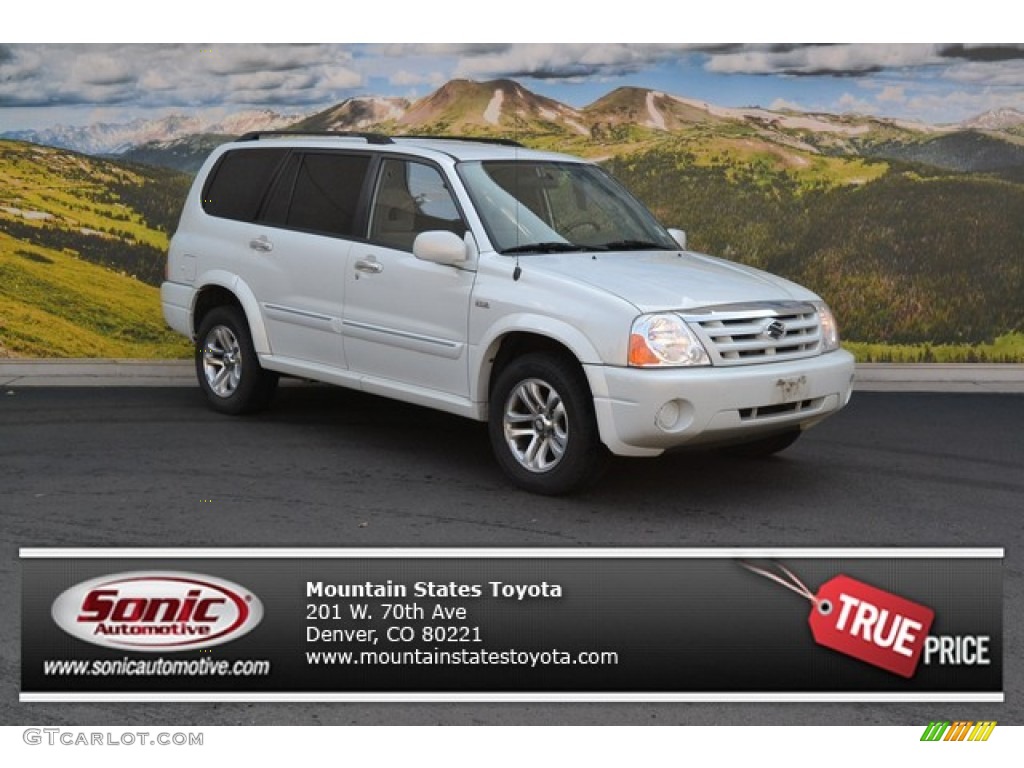 2006 XL7 7 Passenger AWD - White Pearl / Gray photo #1
