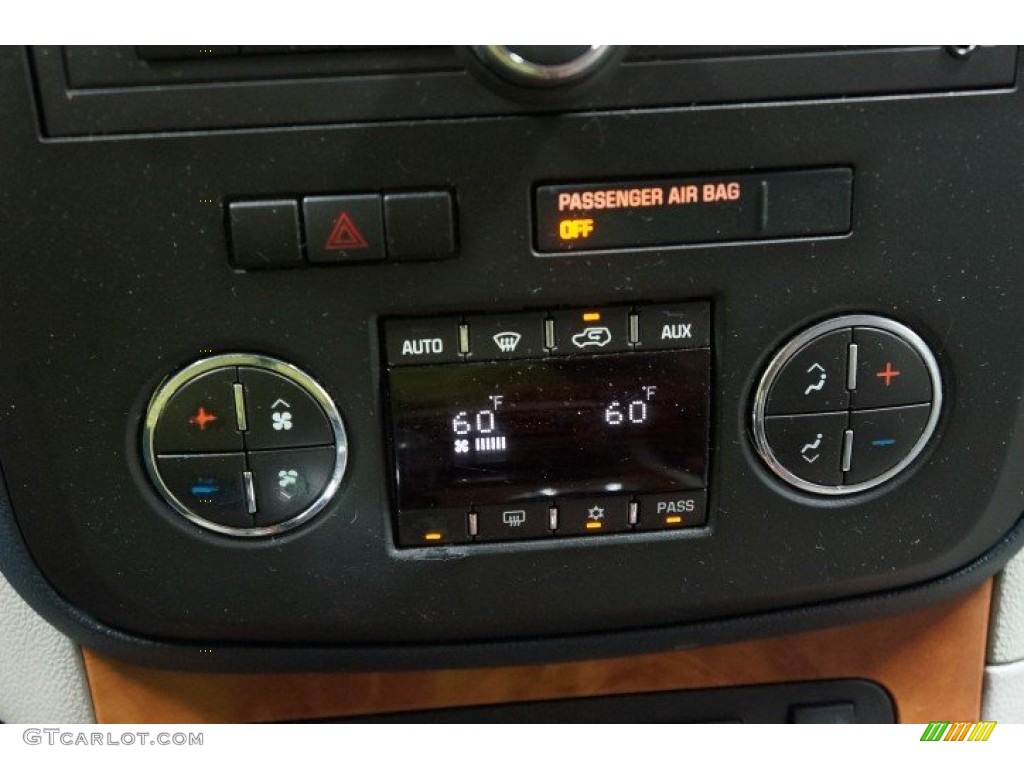 2008 Outlook XR AWD - Ocean Mist / Tan photo #33