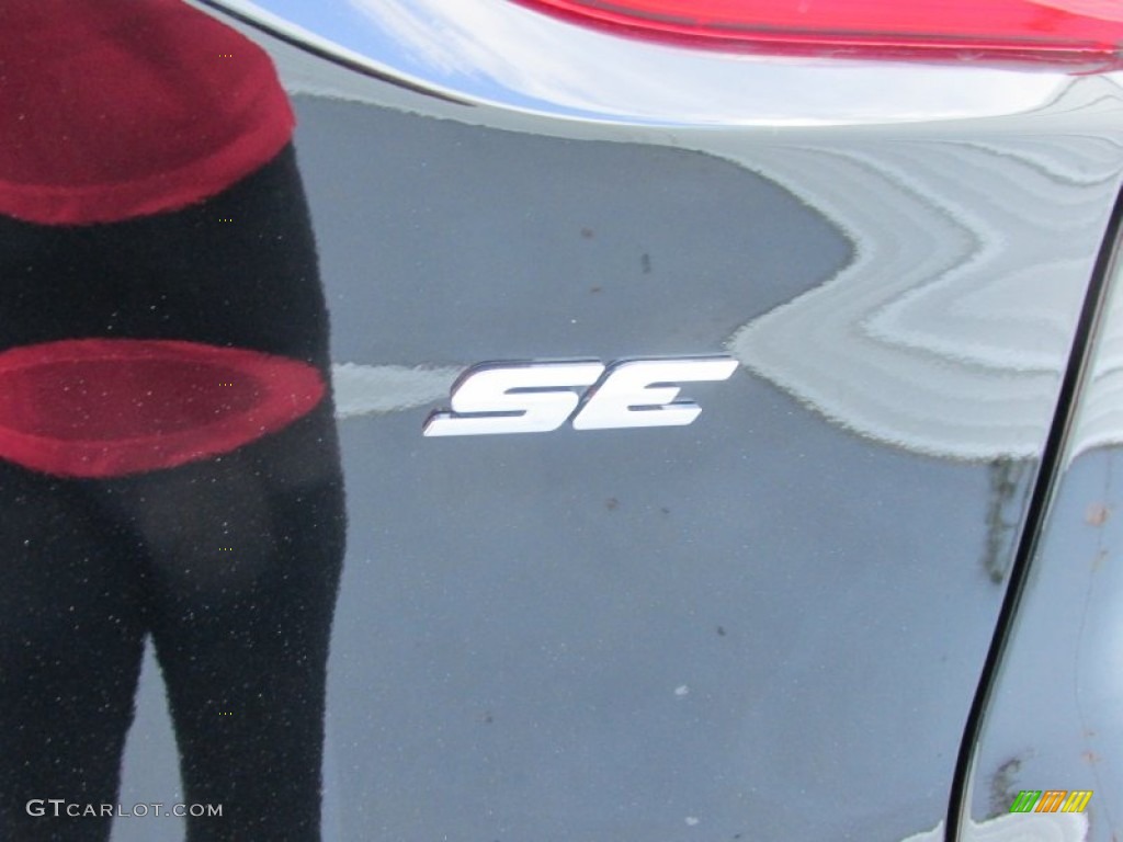 2016 Escape SE - Shadow Black / Charcoal Black photo #14