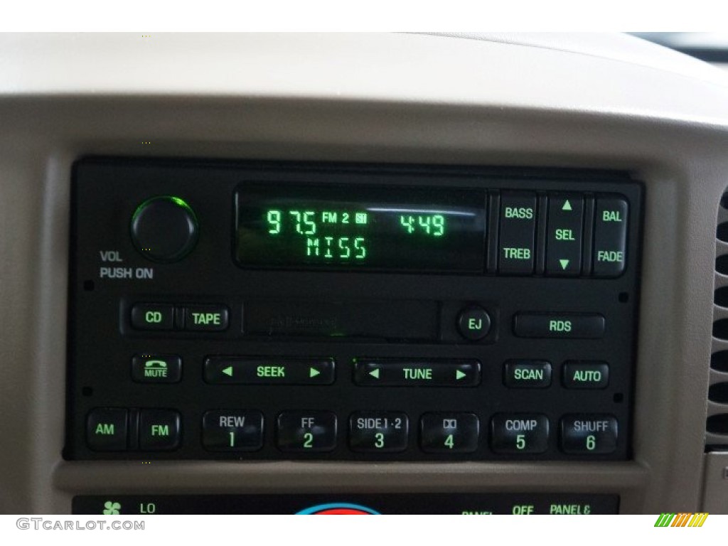 2002 F150 XLT SuperCab - Dark Highland Green Metallic / Medium Graphite photo #31