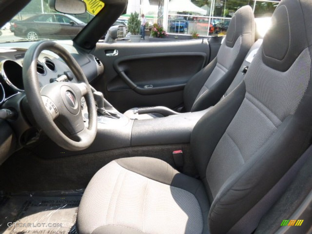 2006 Solstice Roadster - Cool Silver / Ebony photo #12