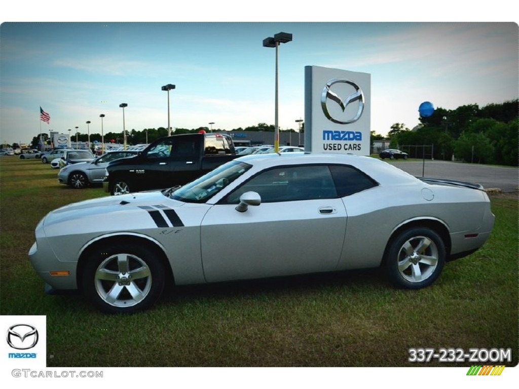 2009 Challenger SE - Bright Silver Metallic / Dark Slate Gray photo #2
