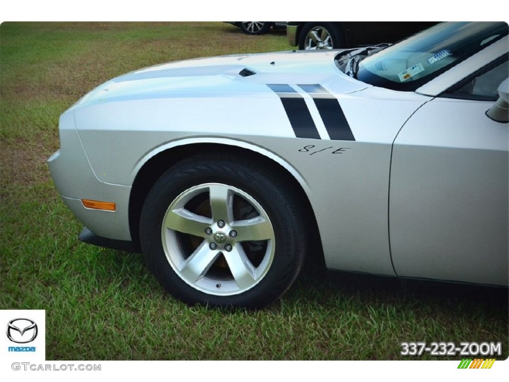2009 Challenger SE - Bright Silver Metallic / Dark Slate Gray photo #3