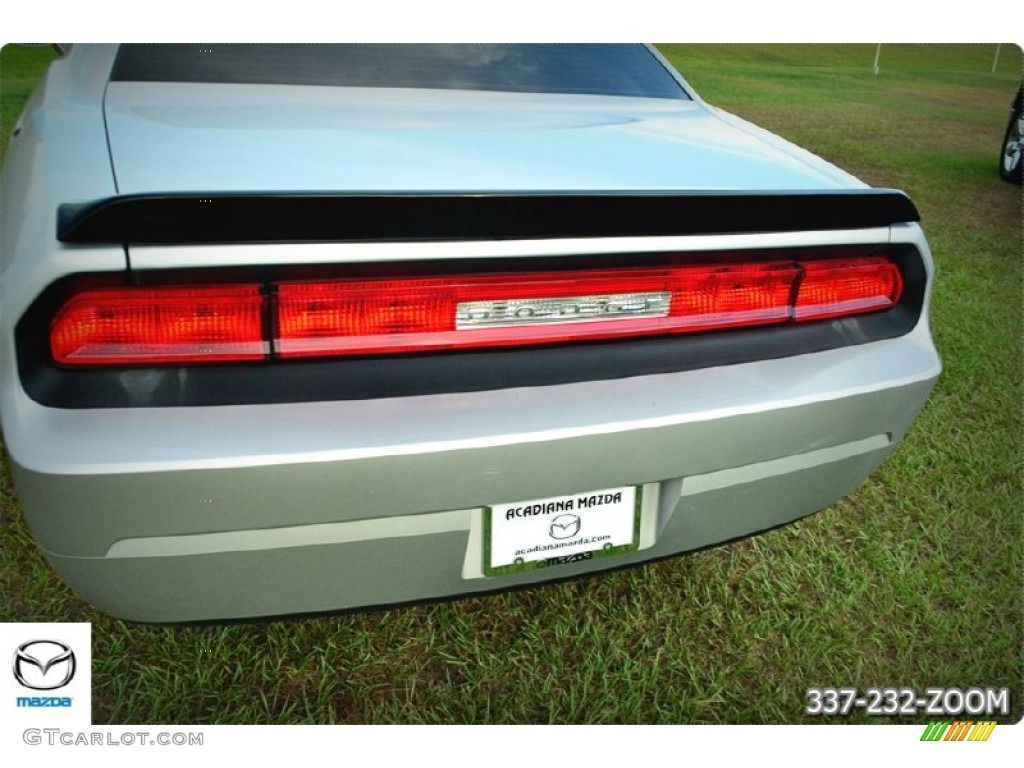2009 Challenger SE - Bright Silver Metallic / Dark Slate Gray photo #6