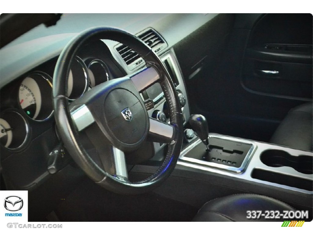 2009 Challenger SE - Bright Silver Metallic / Dark Slate Gray photo #13