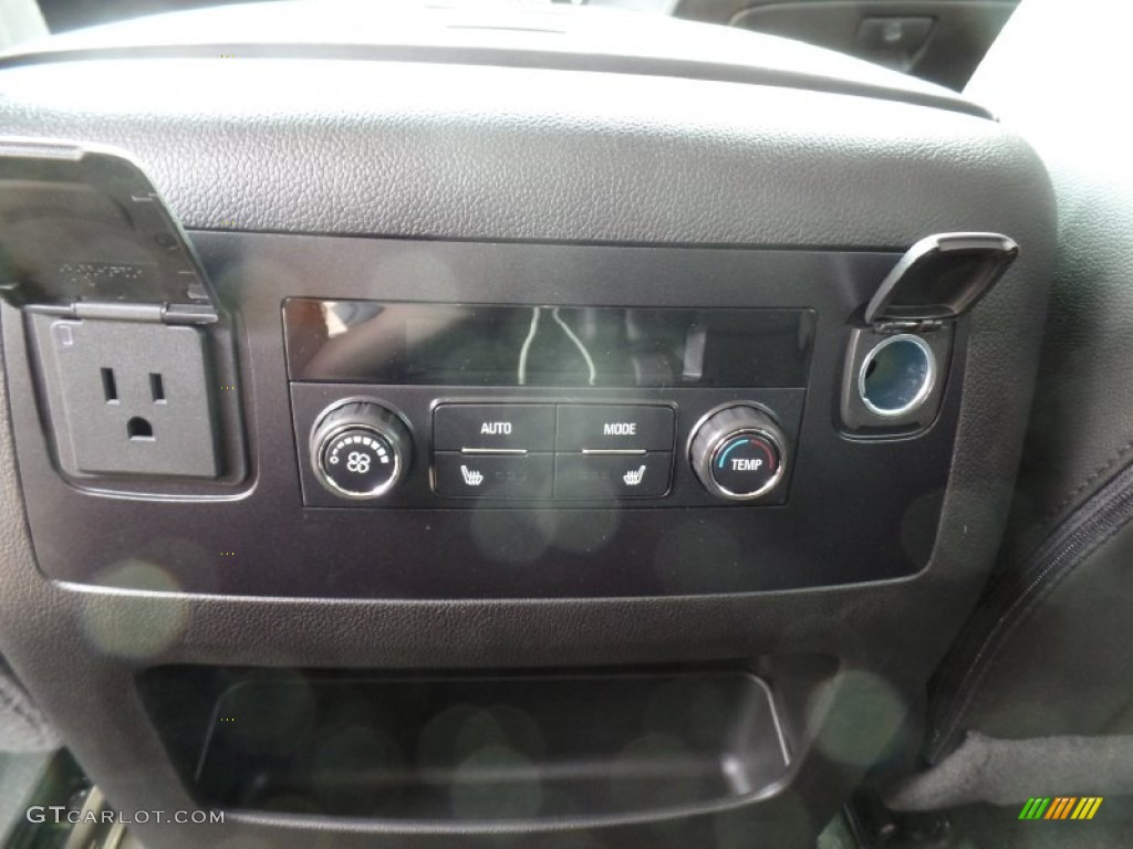 2016 Chevrolet Suburban LT 4WD Controls Photo #106476133