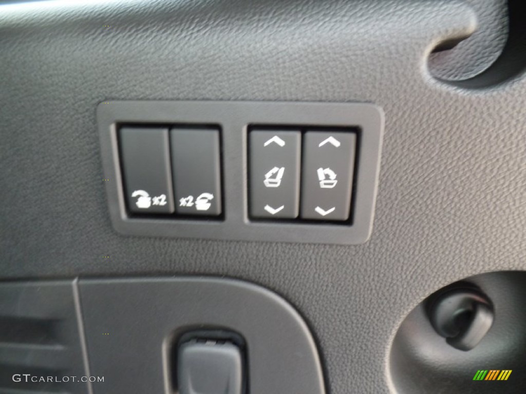 2016 Chevrolet Suburban LT 4WD Controls Photo #106476280