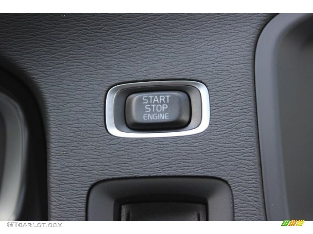2016 Volvo S60 T6 Drive-E Controls Photo #106496827