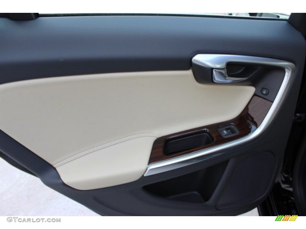 2016 Volvo S60 T6 Drive-E Door Panel Photos