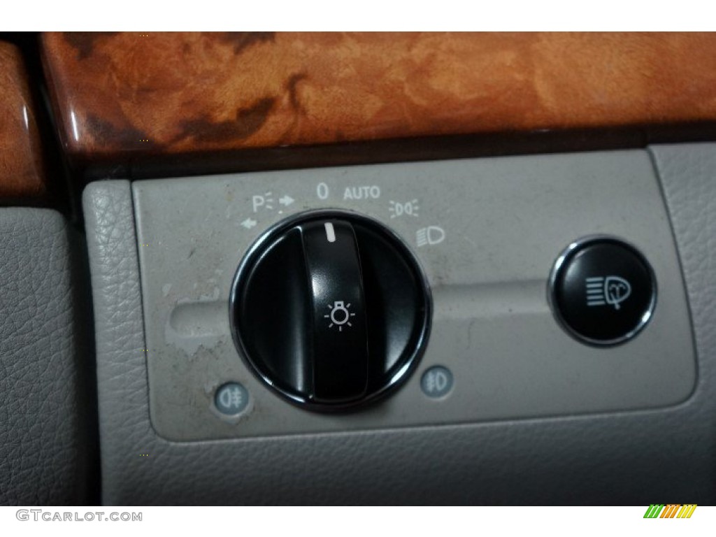 2004 Mercedes-Benz E 320 4Matic Sedan Controls Photo #106499307