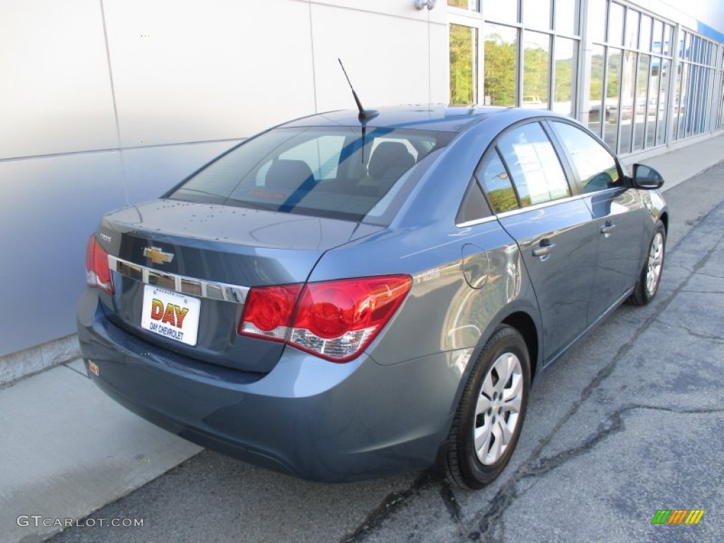 2012 Cruze LS - Blue Granite Metallic / Jet Black/Medium Titanium photo #4