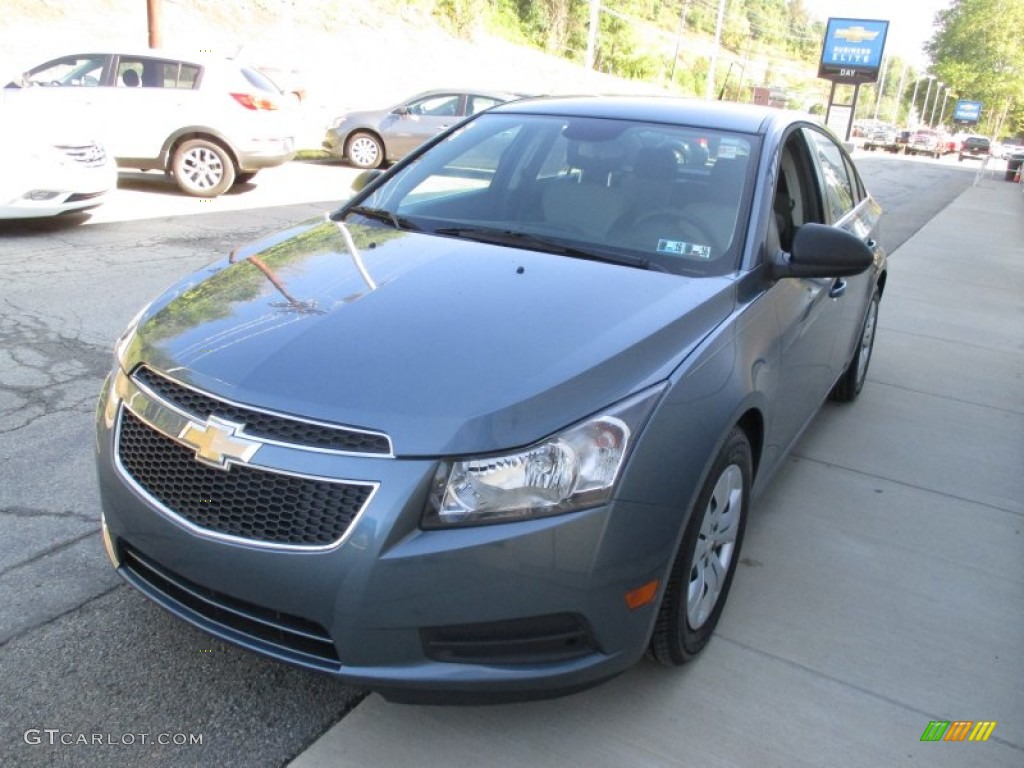 2012 Cruze LS - Blue Granite Metallic / Jet Black/Medium Titanium photo #9