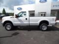 Oxford White - F250 Super Duty XL Regular Cab 4x4 Photo No. 2