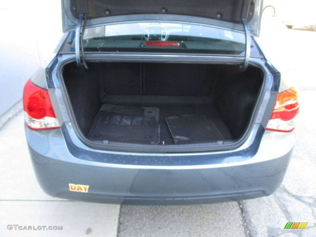 2012 Cruze LS - Blue Granite Metallic / Jet Black/Medium Titanium photo #15