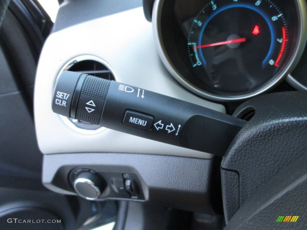 2012 Cruze LS - Blue Granite Metallic / Jet Black/Medium Titanium photo #32