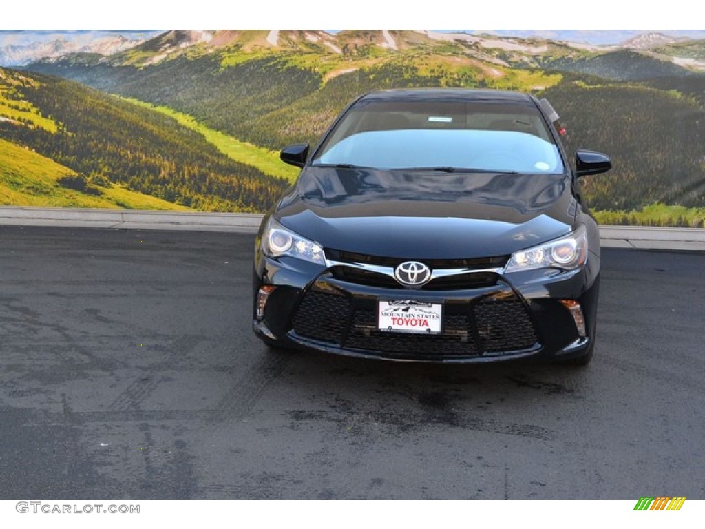 2016 Camry XSE - Midnight Black Metallic / Black photo #2