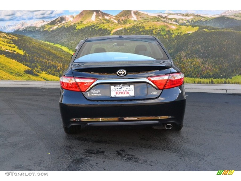 2016 Camry XSE - Midnight Black Metallic / Black photo #4