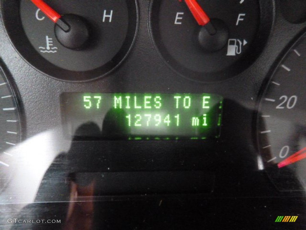 2005 Taurus SE - Light Tundra Metallic / Medium/Dark Flint photo #4
