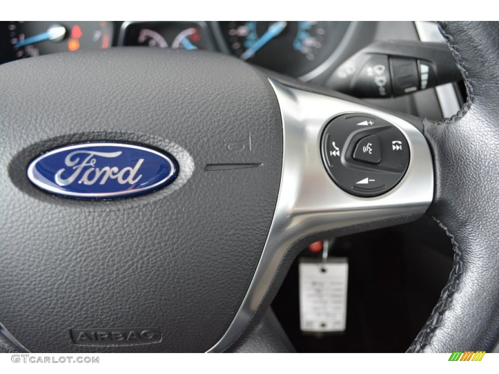 2014 Focus SE Sedan - Ruby Red / Charcoal Black photo #24