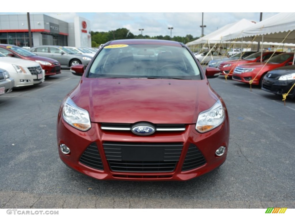 2014 Focus SE Sedan - Ruby Red / Charcoal Black photo #29