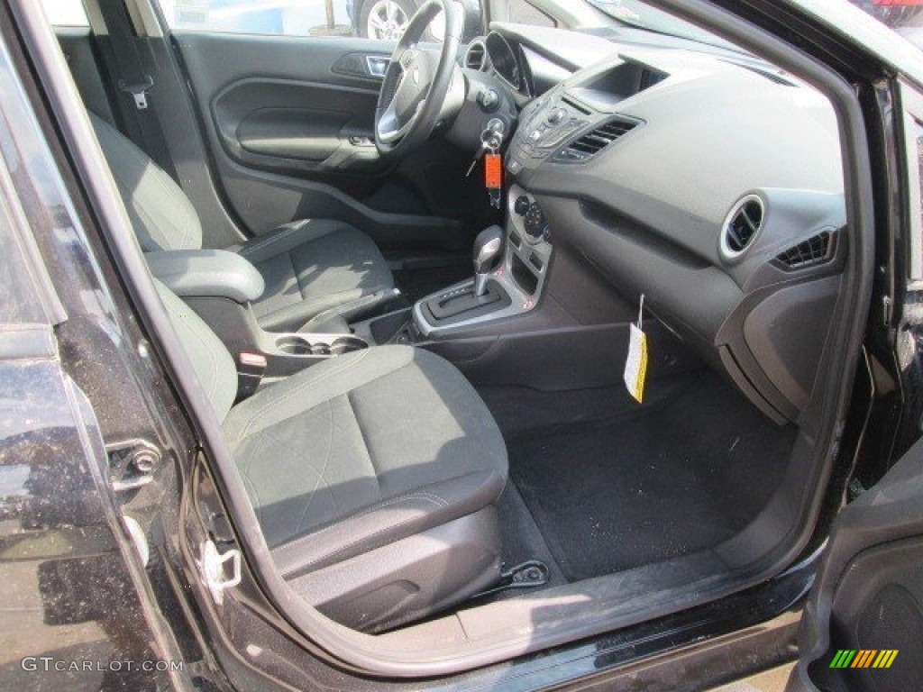 2015 Fiesta SE Hatchback - Tuxedo Black Metallic / Charcoal Black photo #4