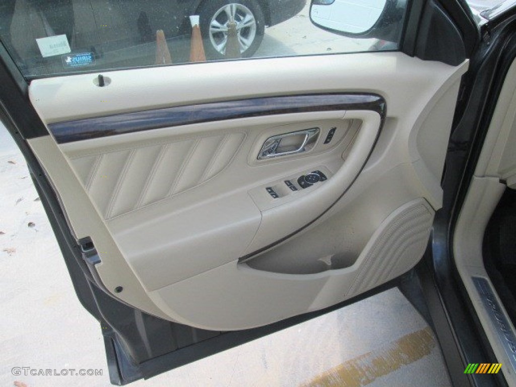 2015 Taurus Limited - Ingot Silver Metallic / Dune photo #14