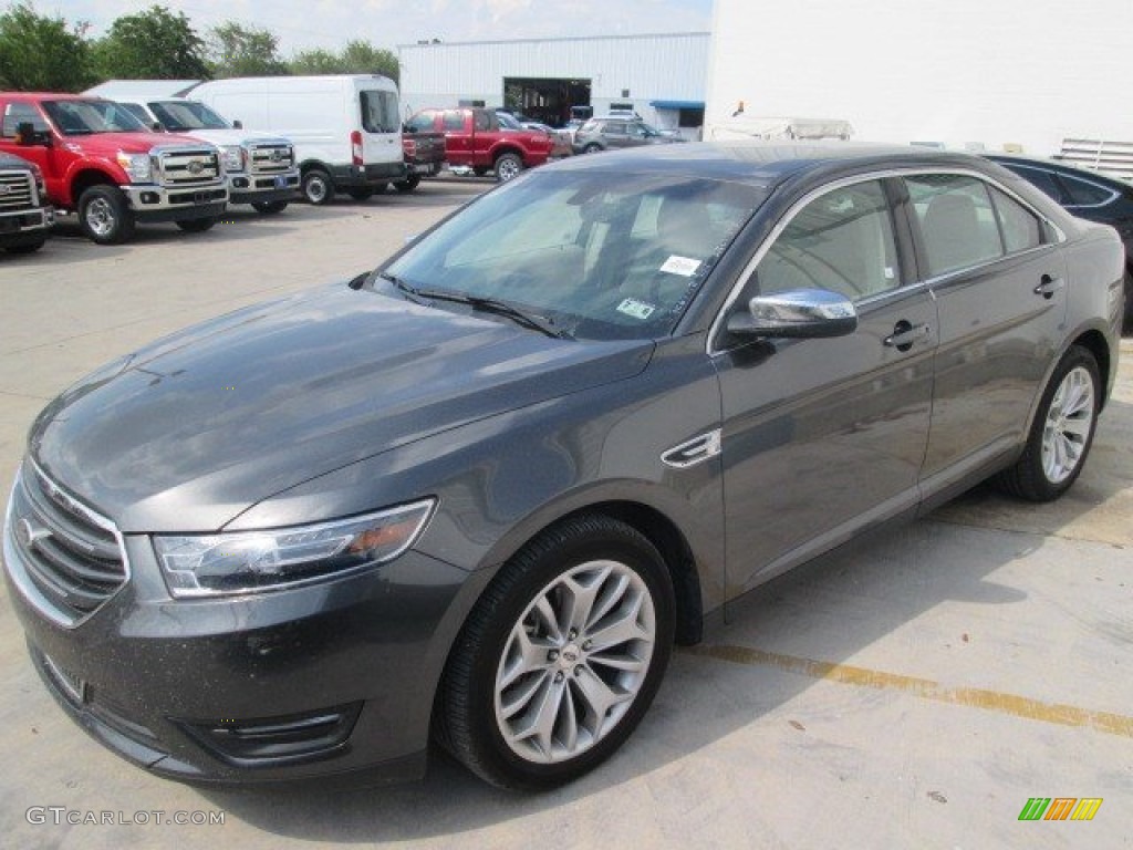 2015 Taurus Limited - Ingot Silver Metallic / Dune photo #18