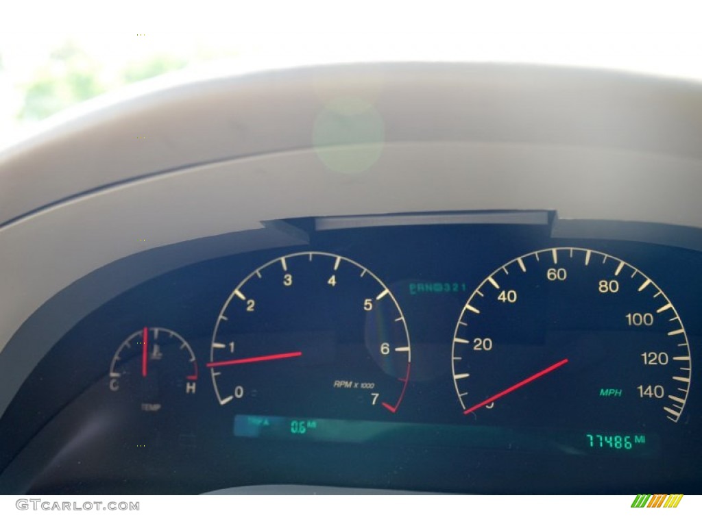2003 Cadillac Seville SLS Gauges Photo #106523023