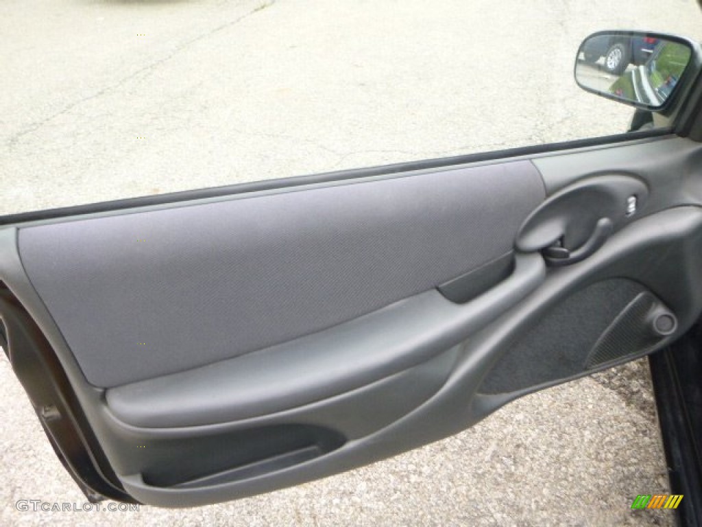 2003 Pontiac Sunfire Standard Sunfire Model Taupe Door Panel Photo #106526275