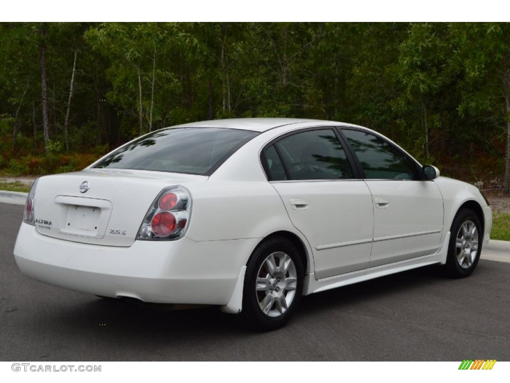 2005 Altima 2.5 S - Satin White Pearl / Frost Gray photo #16