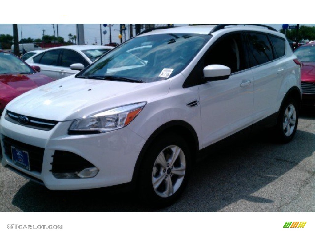 Oxford White 2016 Ford Escape SE Exterior Photo #106529581