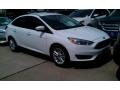 2015 Oxford White Ford Focus SE Sedan  photo #1