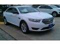 2015 Oxford White Ford Taurus SE  photo #1
