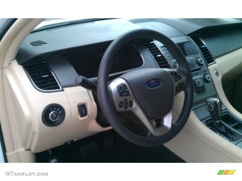 2015 Taurus SE - Oxford White / Dune photo #4