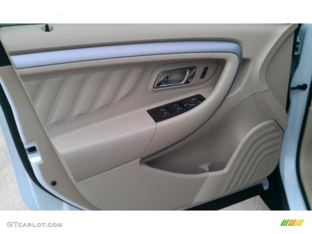 2015 Taurus SE - Oxford White / Dune photo #5