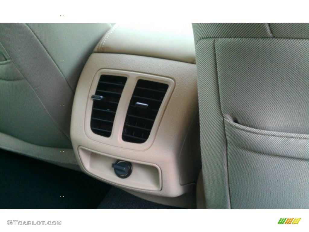 2015 Taurus SE - Oxford White / Dune photo #8